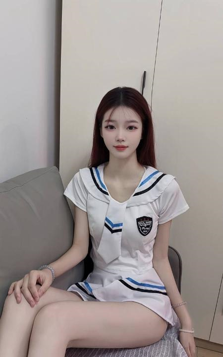 肤白高挑颜值嫩妹