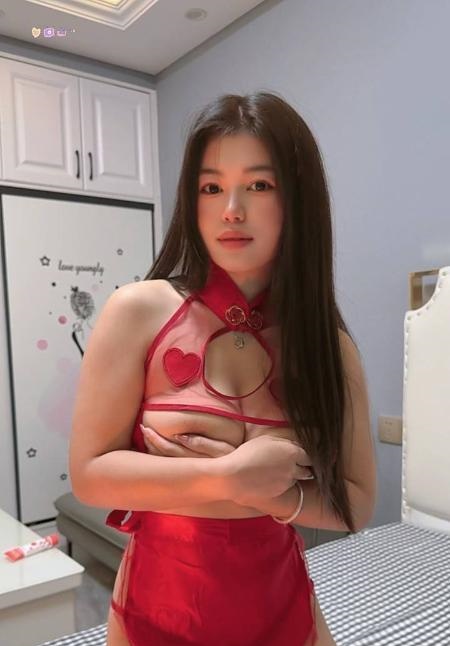 制服大奶小少妇可可
