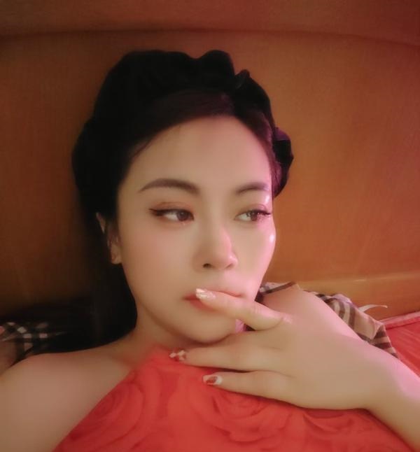 潮喷英姐