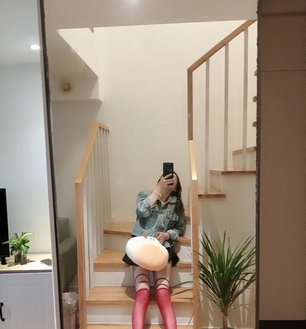 粉嫩小少妇