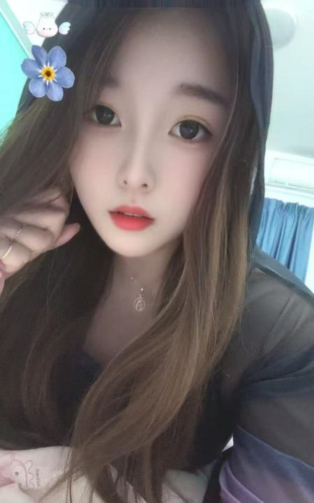 丰满雪白嫩妹