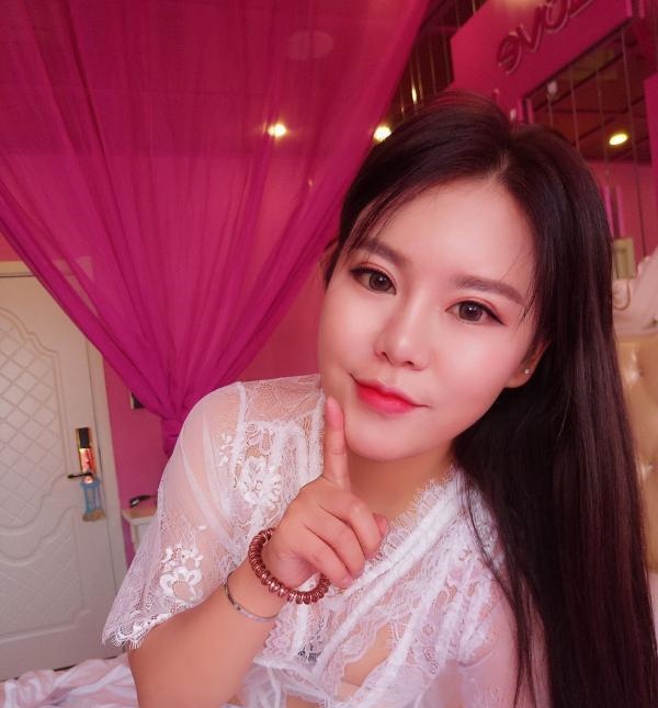 郑州服务系大奶少妇