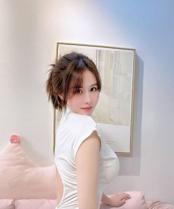 粉嫩大胸茉莉蜜茶