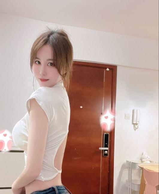 粉嫩大胸茉莉蜜茶