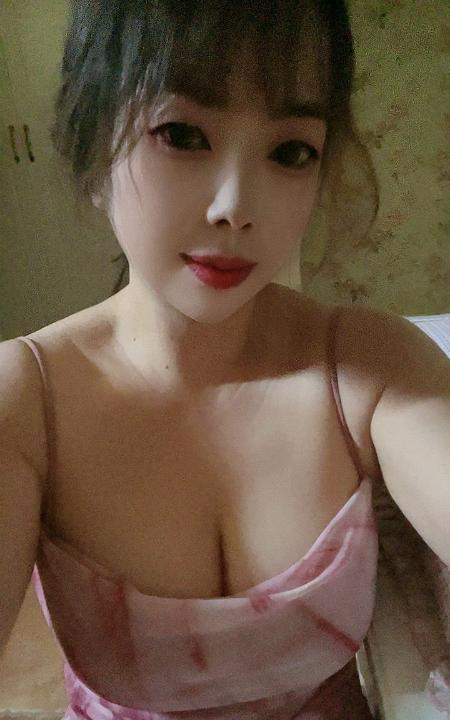 龙首少妇依依