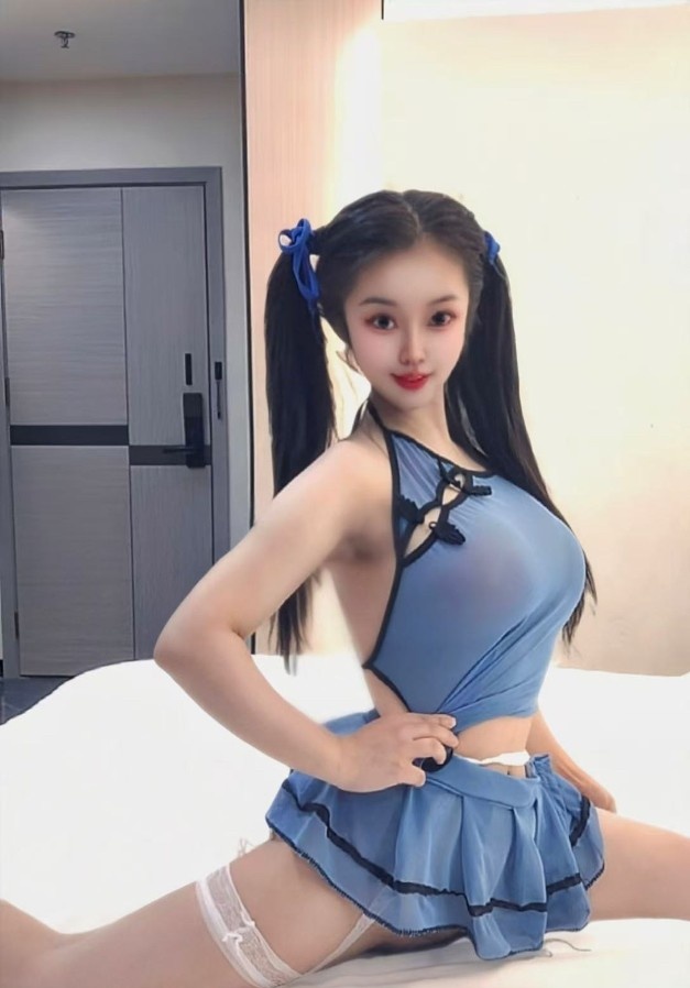 南山大奶小甜甜