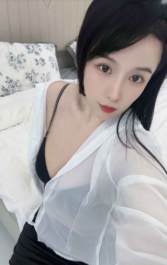 邻家小少妇