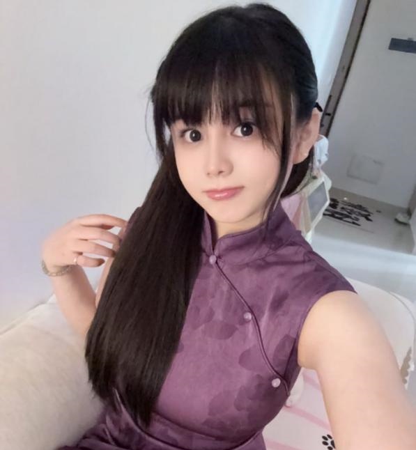 二刷大胸气质美女