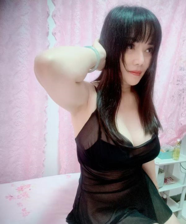 梅花园大奶熟女