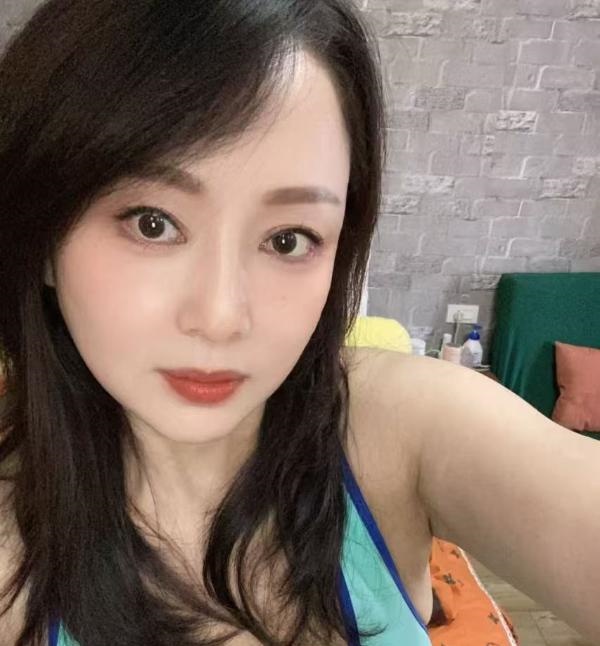 熟女气质御姐莨子