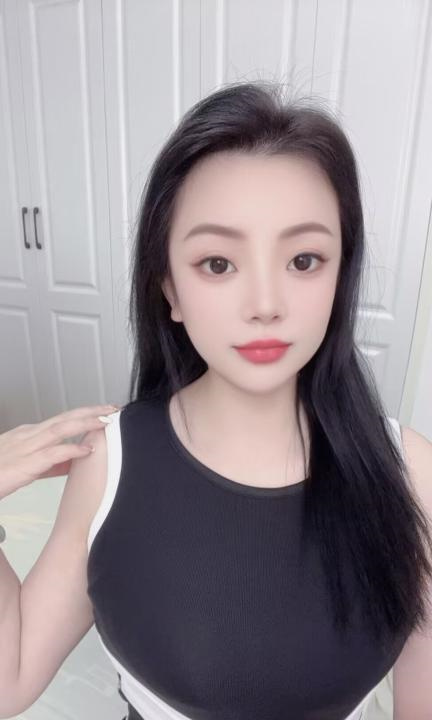 再刷会夹逼的少妇