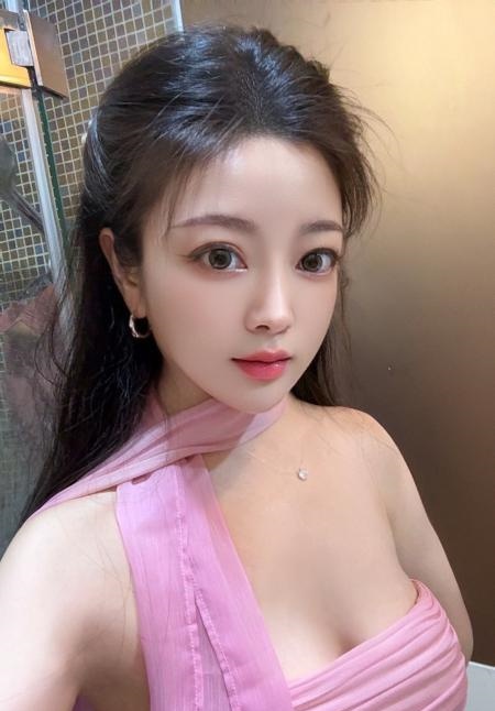 柒柒诱人大奶旗袍
