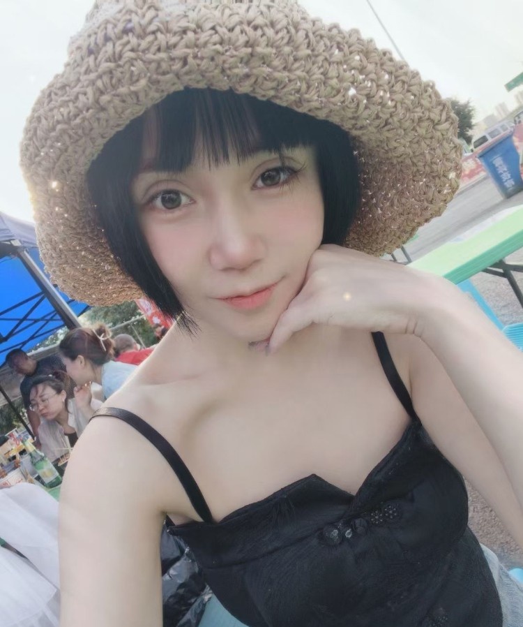 沈阳铁西云峰街地铁口附近骨感紧致美女观音坐莲