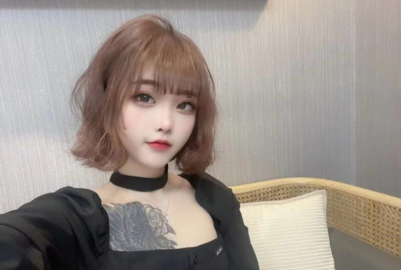 雨花萝莉小美女