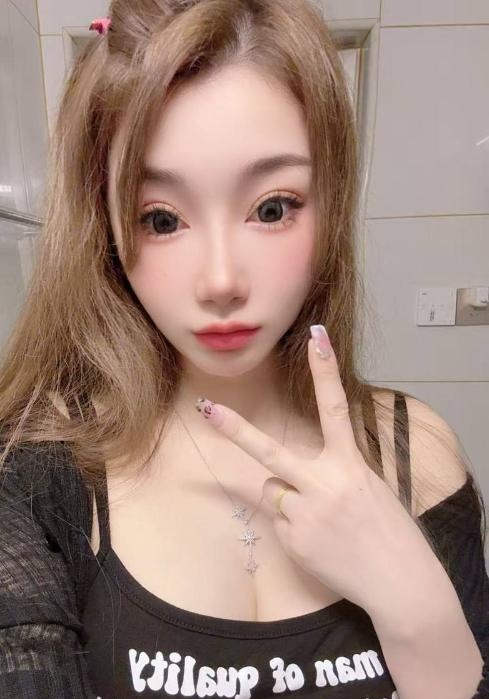 高挑性感气质御姐
