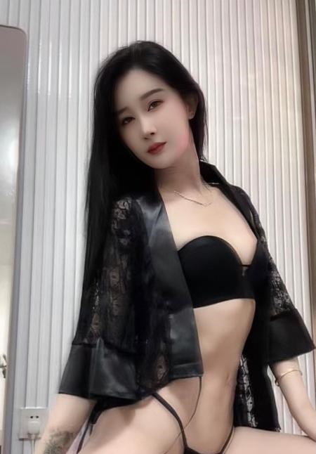 服务系高挑妹子雪梨