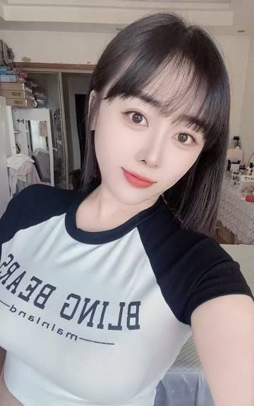 短发御姐艾琳