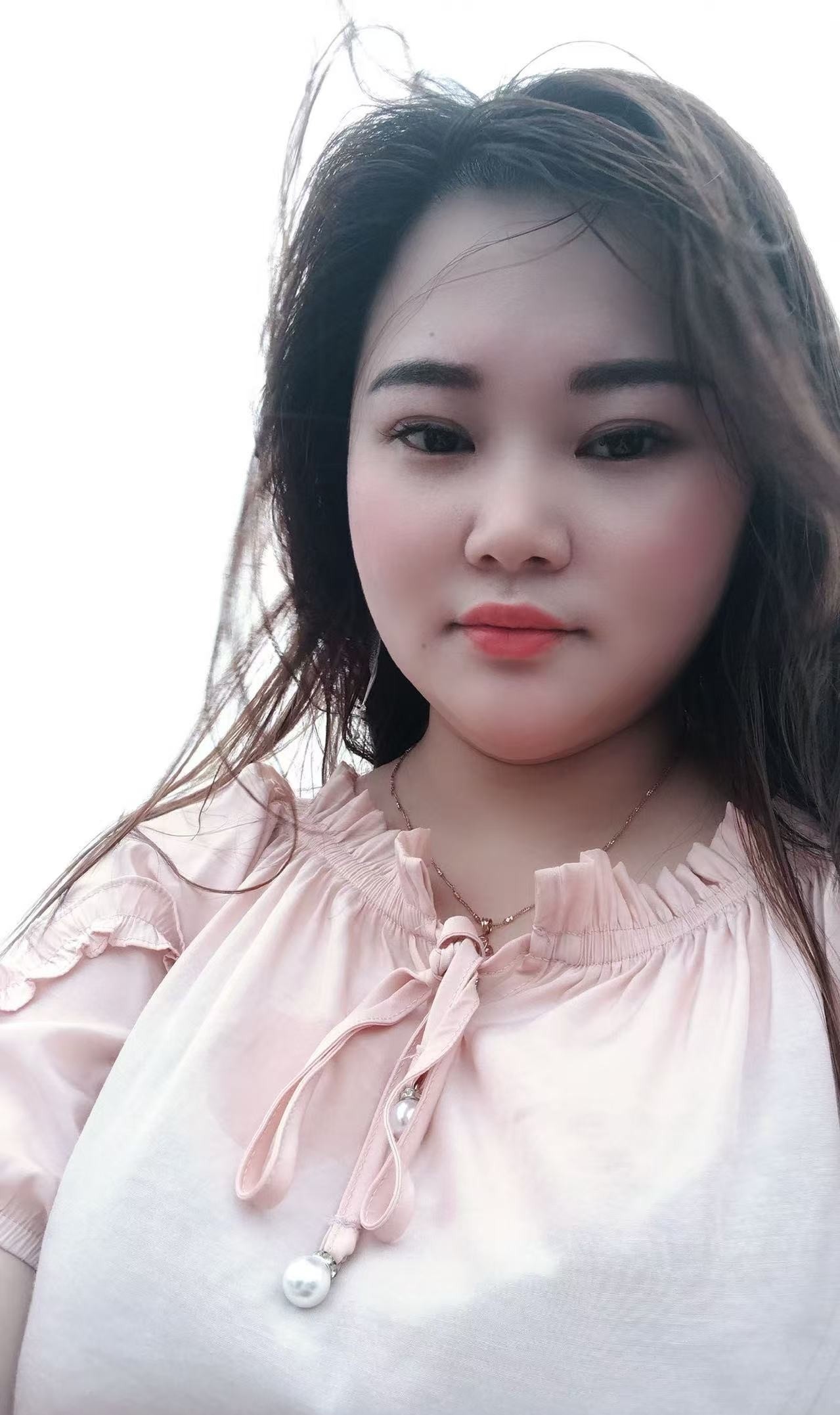 美乳骚货雪儿