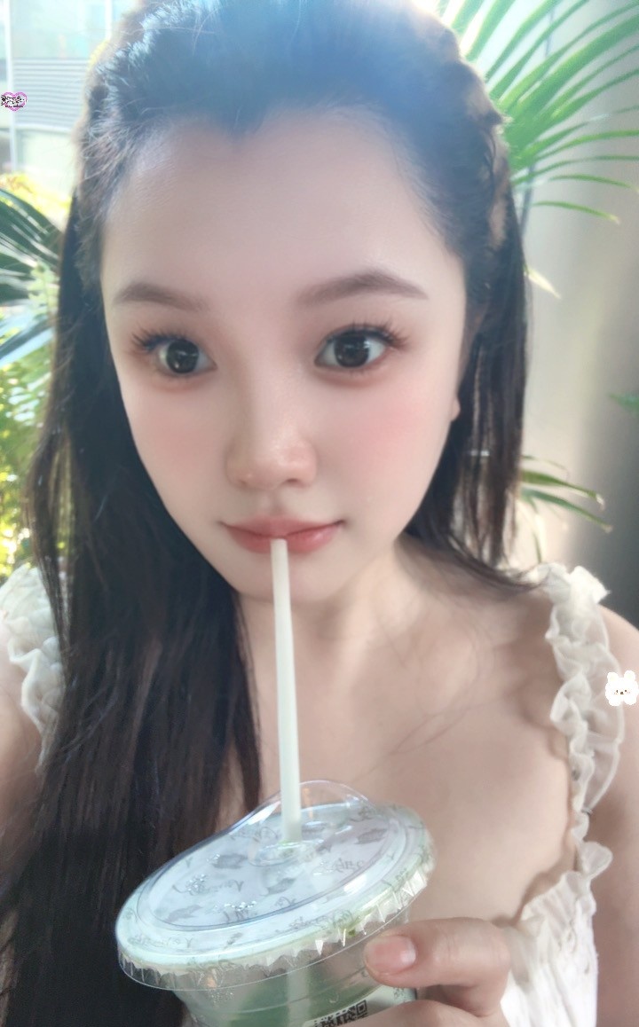 东站童颜巨乳野格