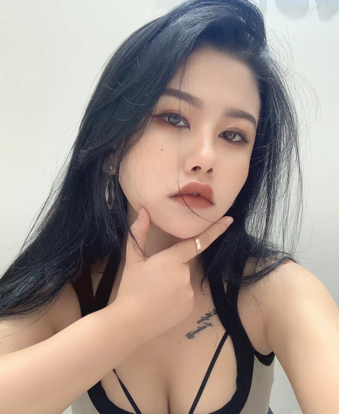 大胸嫩妹木子