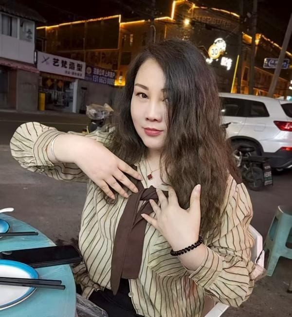 大奶玉儿