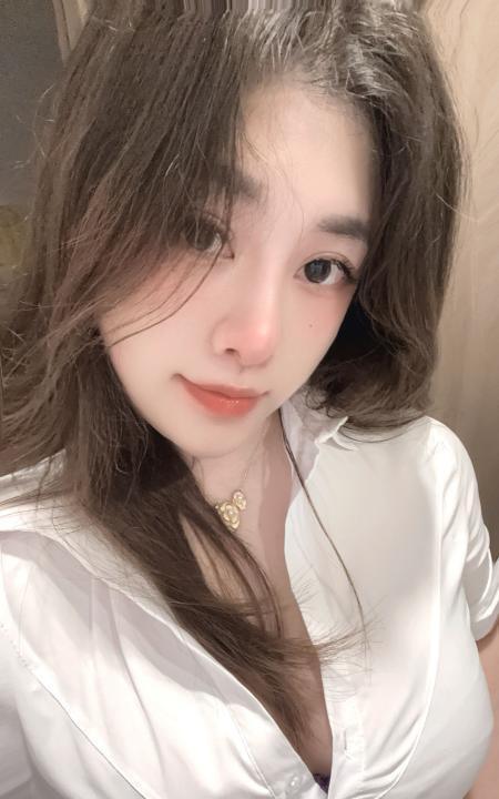 黄埔可人迎容儿