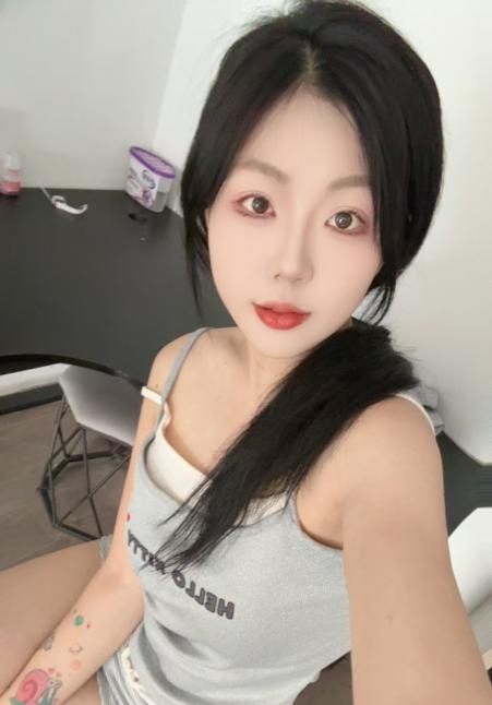 下火尤物恩雅