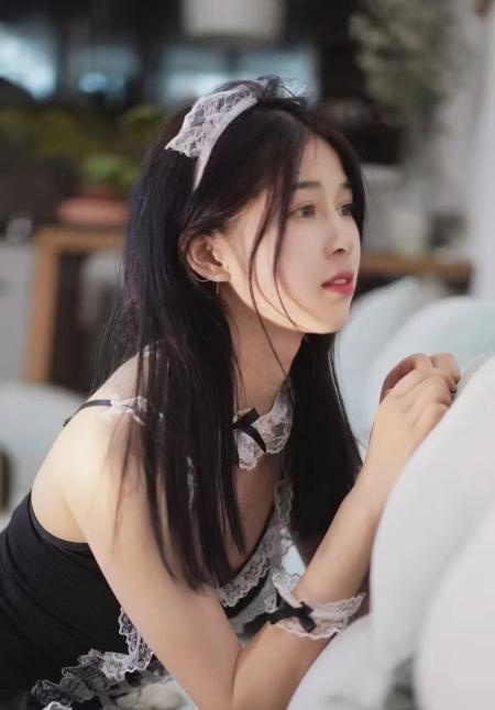 高颜值美女老师