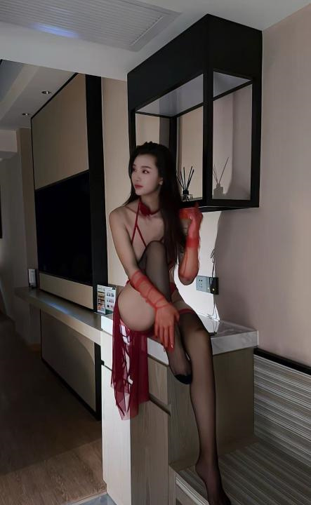 高挑女友铭铭