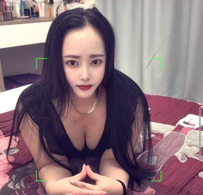 给她舔出水的骚妇