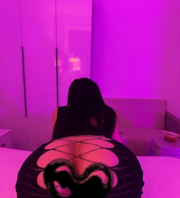 大奶翘臀炮架星星