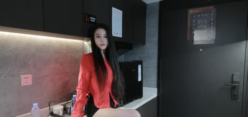 性感莞式天然大胸少妇