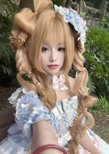 07年百变萝莉小妹妹