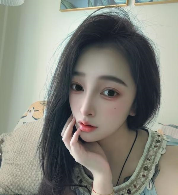 江汉气质零零后