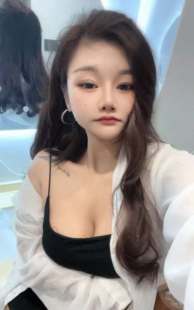 邻家女友般的小姐姐