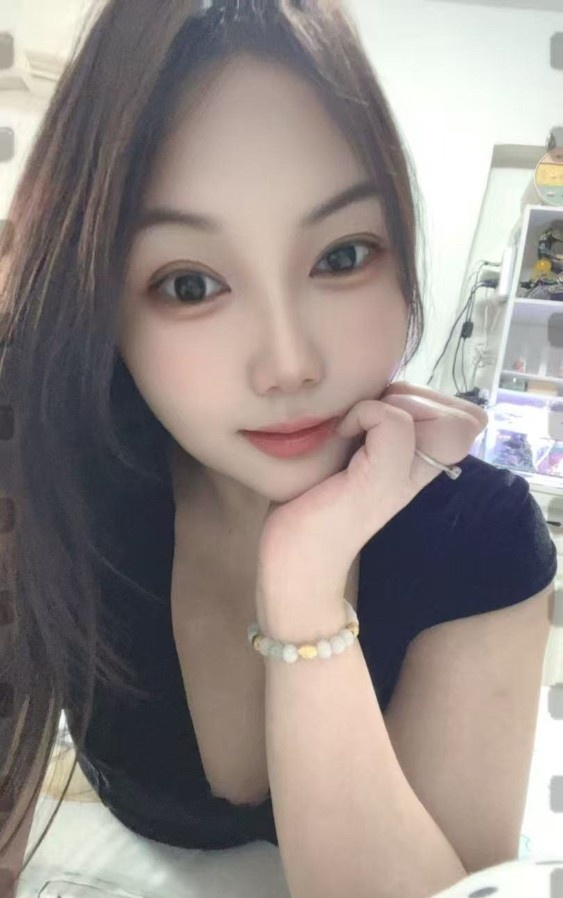 巨乳骚狸儿老师