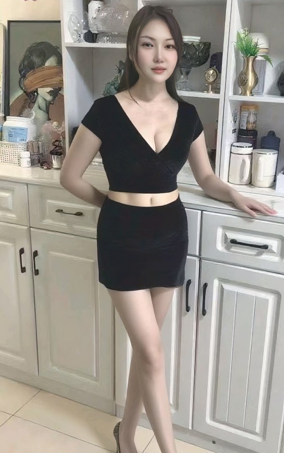 巨乳骚狸儿老师
