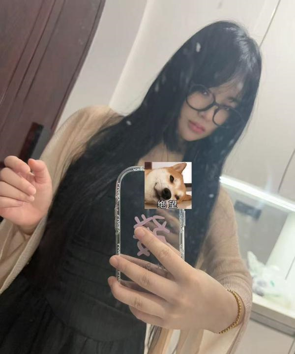 微胖天花板小月亮