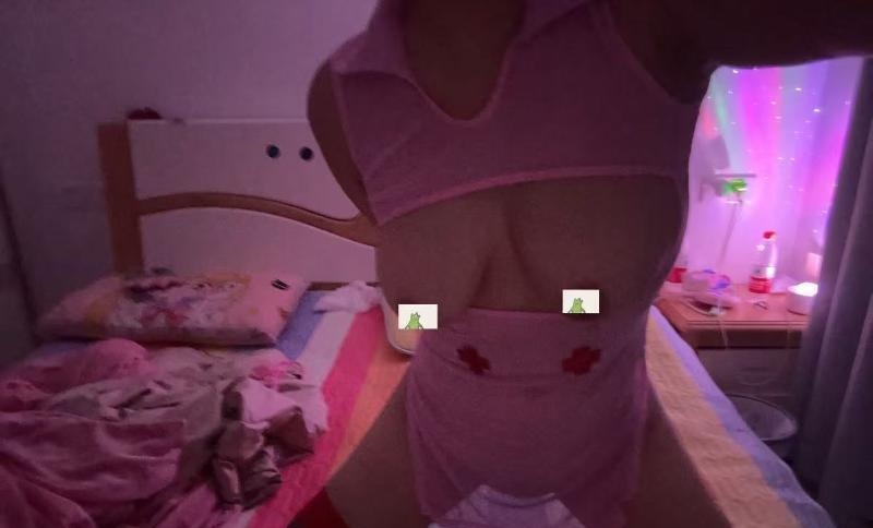 微胖天花板小月亮