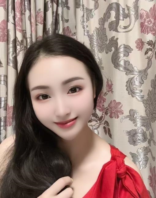 烈焰红装甜美少妇