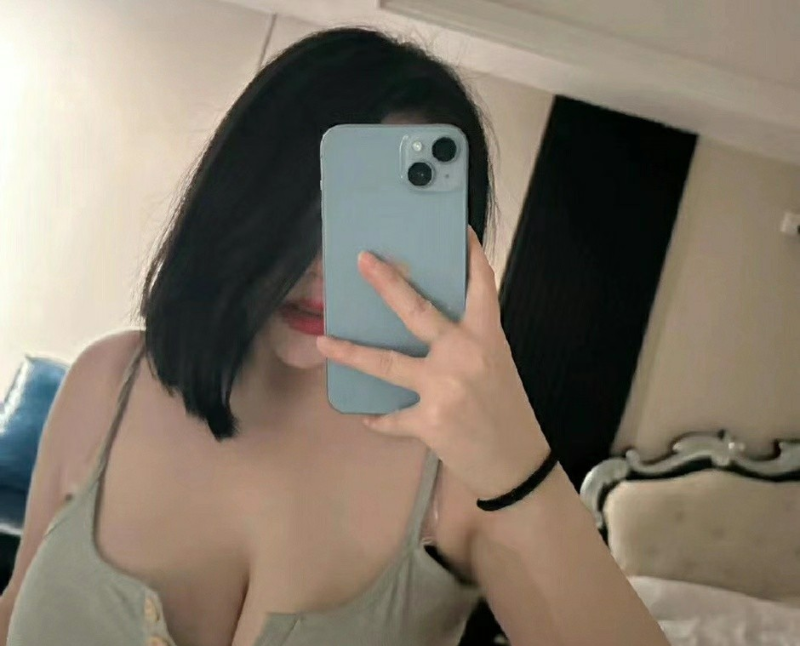 包河粉嫩大奶妹馒头b
