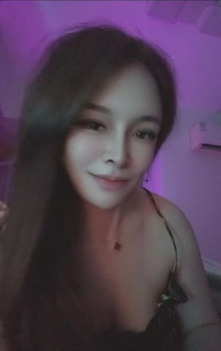 洪山御姐允儿