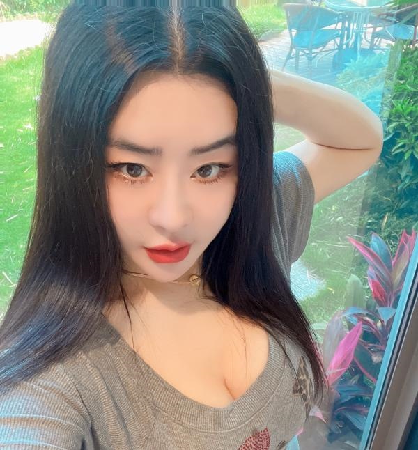 性感尤物卡卡