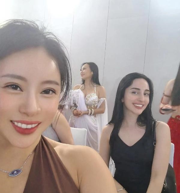 爱健身跳舞的静安骚妇