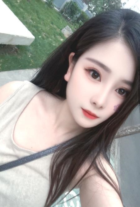 美女兜兜