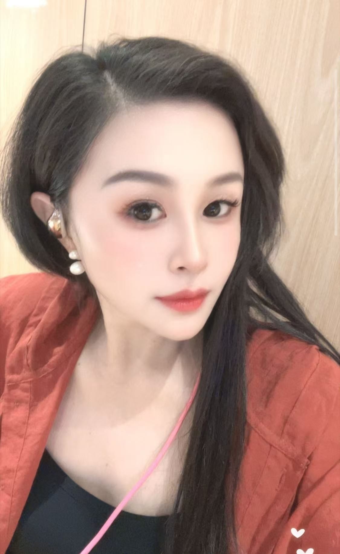 御姐风美女西西