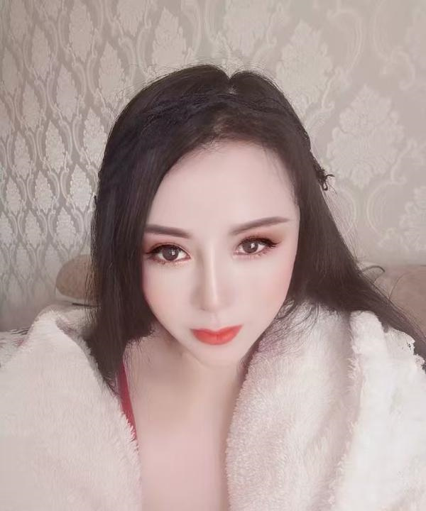 开发区少妇一线天