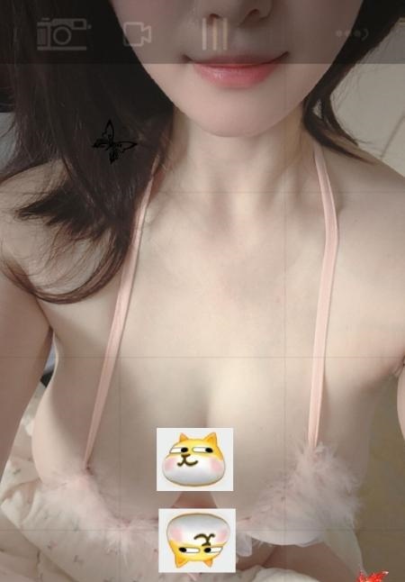 肤白性感F杯小姐姐