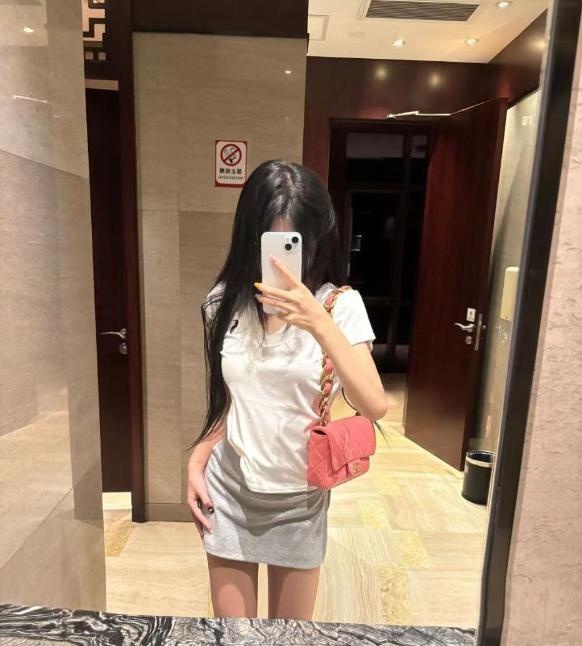 零零后三点粉嫩小妹妹
