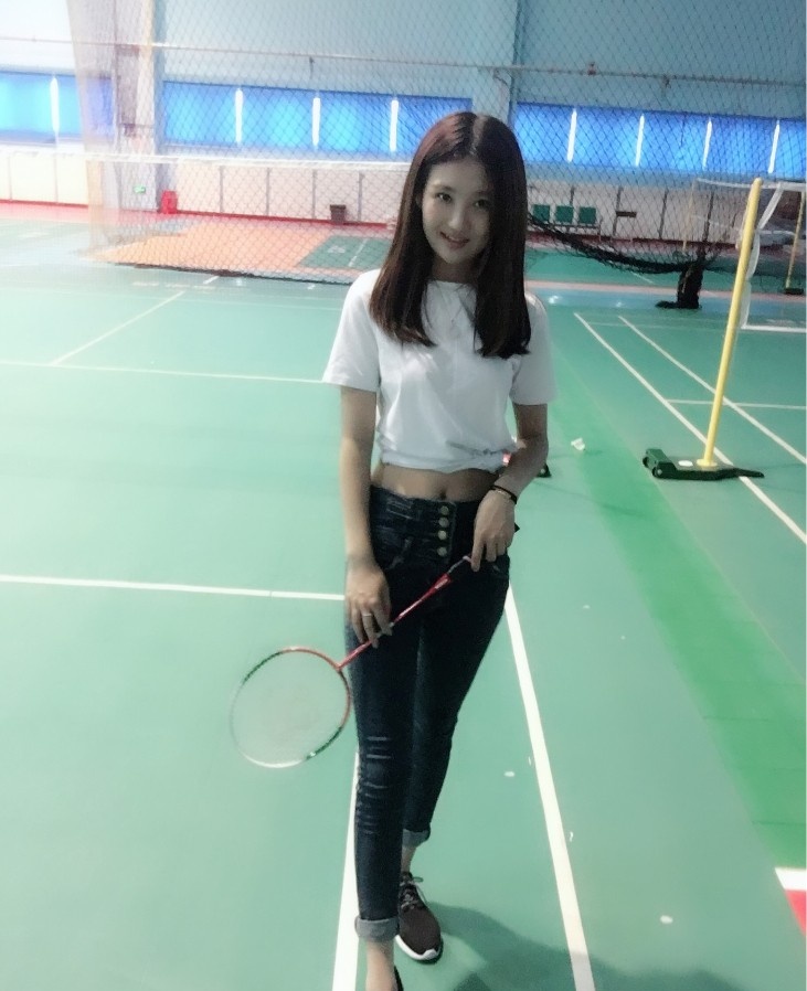雁塔运动风玥玥